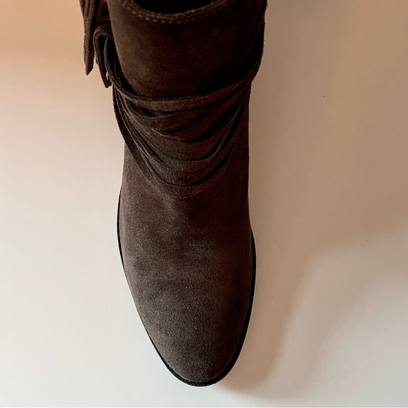 Vince Camuto Suede Leather Ankle Boot, Fringe & Suede String detail, Size 7 1/2 - Picture 6 of 8